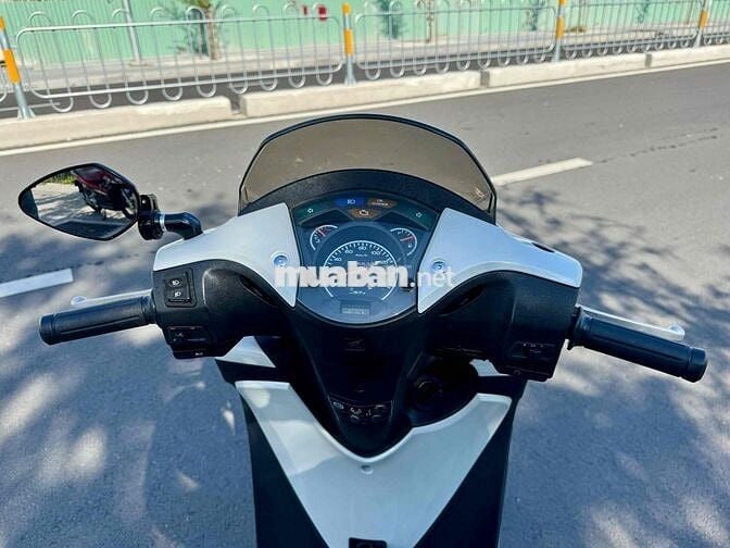 Honda SH150i SM108 Ý Trắng Tự động