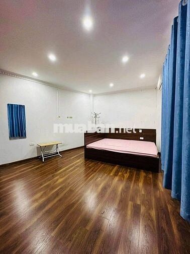 Cho thuê nhà Bát Khối, Ô tô đỗ, 3PN, Full nội thất, Giá 8tr