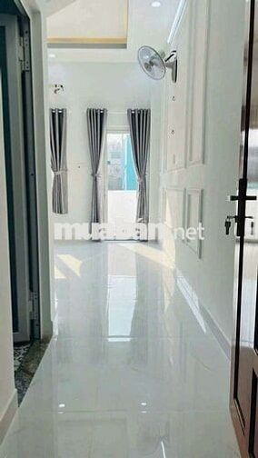 Nhà Mặt Tiền 4x23 3lầu 5pn 6wc sân thượng