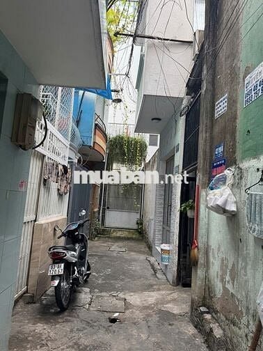 Cho thuê nhà 2 lầu 3PN, 2WC, 2 máy lạnh, giá 8,5tr/ tháng