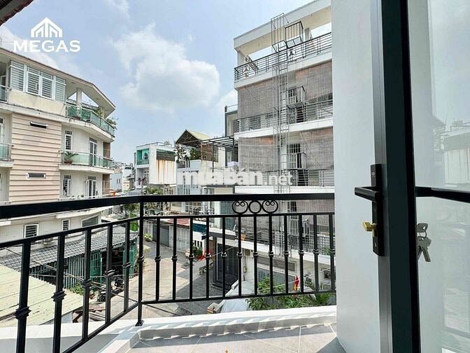 CĂN HỘ LUXURY MỚI KENG - BAN CÔNG ĐI BỘ QUA DƯƠNG QUẢNG HÀM - ĐH NTT