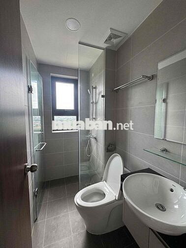 Căn góc suất ngoại giao tháp Bcons Sapphier tầng trung hướng đông nam