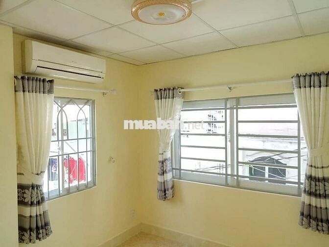 Cho thuê nhà 2 lầu 3PN, 2WC, 2 máy lạnh, giá 8,5tr/ tháng