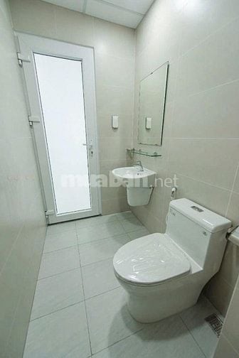 Cho thuê căn hộ 3p ngủ C/c Âu cơ,Đường Âu cơ- Phú Thọ Hòa giá 10,5tr