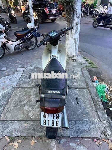 Honda Dream Trắng, Đen Xăng