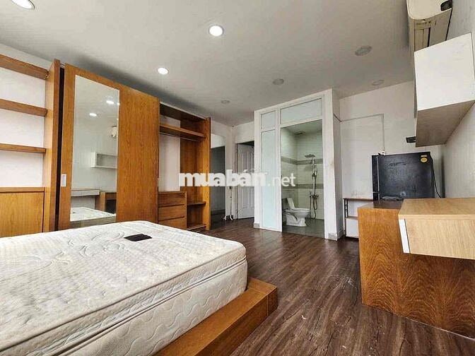 Studio 30m2 Thang Máy full nội thất ngay Nguyễn Trọng Tuyễn, Phú Nhuận