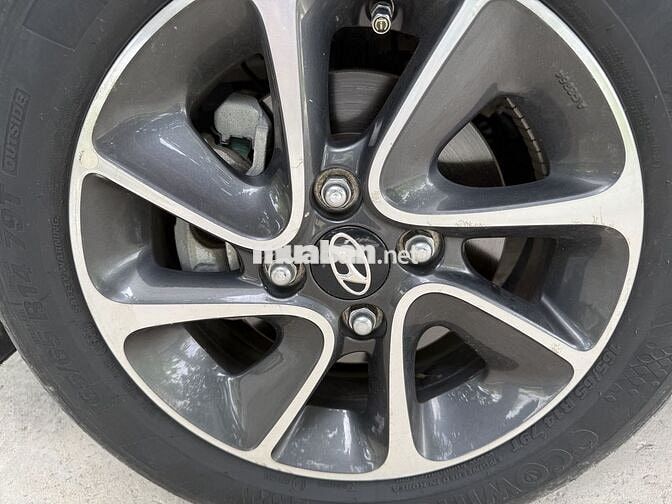 Hyundai i10 2021 1.2 MT Bản Đủ Trắng