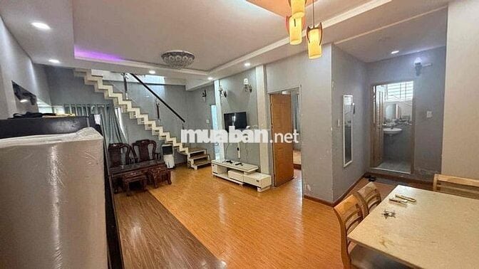 CHO THUE CHUNG CU BÙI VIỆN 9 triu 3PN
