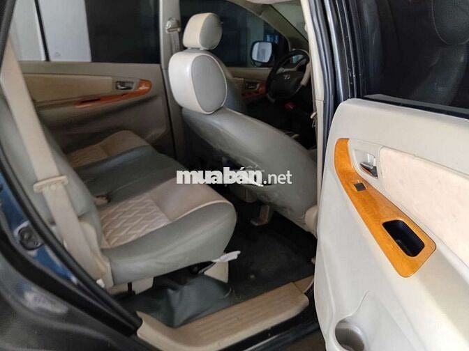 Toyota Innova G 2011 Đen 7 chỗ
