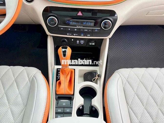 Hyundai Tucson ATH 2.0AT bản full sản xuất 2020