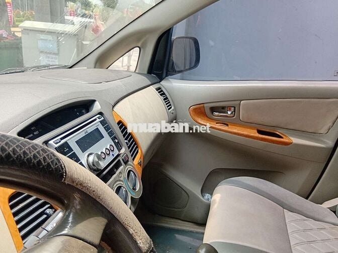 Toyota Innova G 2011 Đen 7 chỗ