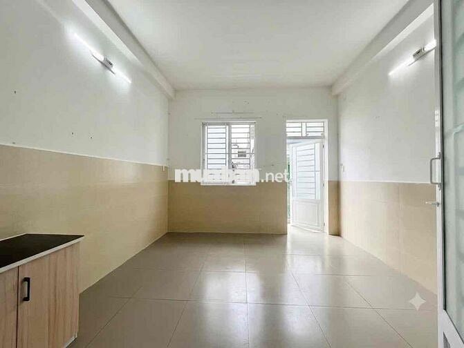 Cho thuê phòng ban công như hình, ngay Đầm Sen