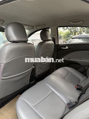 Kia Soluto 2019 Số sàn Trắng