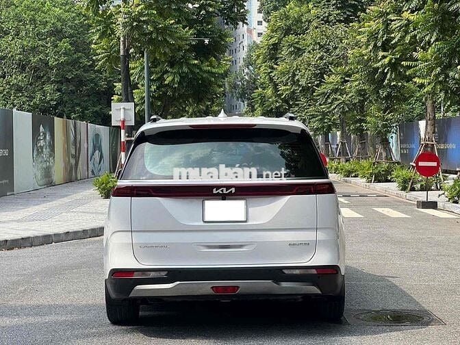 Kia Carnival Signature 2.2D 2023 Trắng 6 vạn