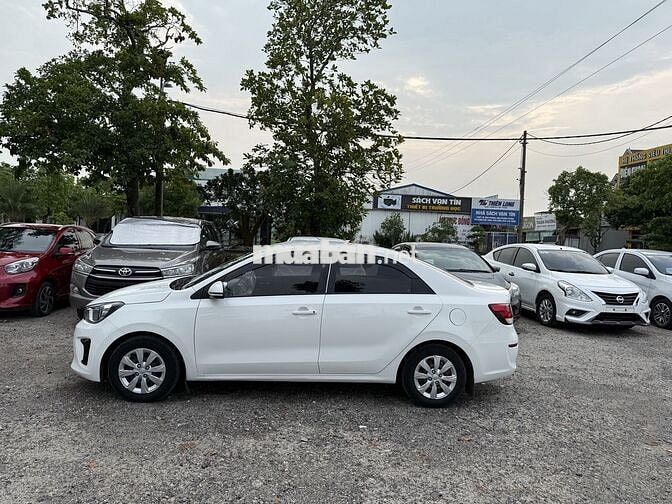 Kia Soluto 2019 Số sàn Trắng