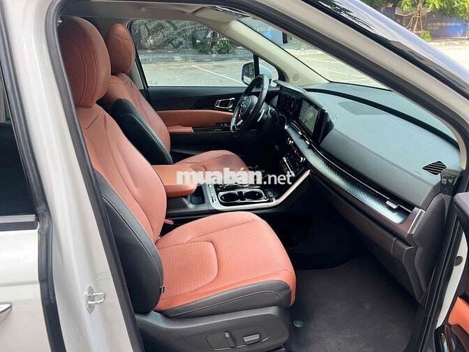 Kia Carnival Signature 2.2D 2023 Trắng 6 vạn