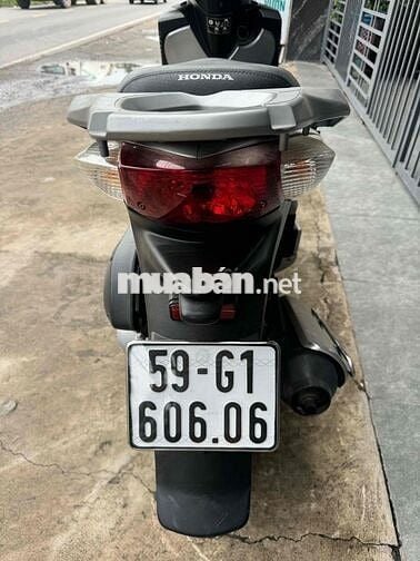 Honda SH 150 Bạc Zin chưa rớt đầu