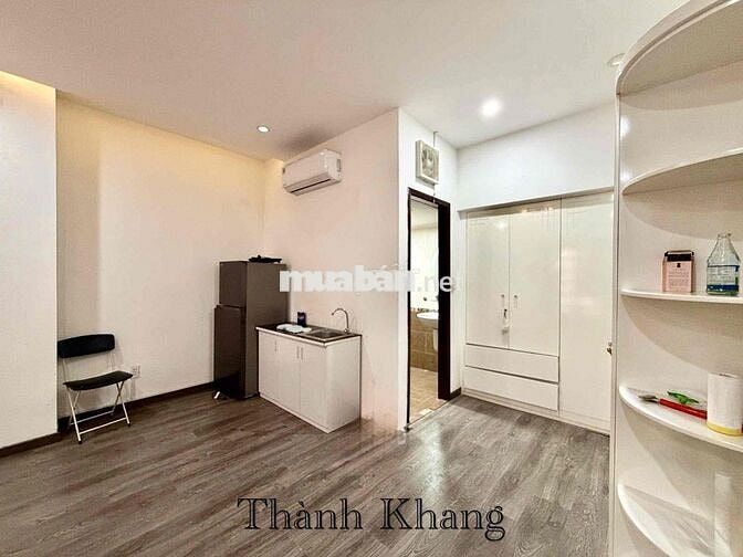 Cho Thuê Căn Hộ Cửa Sổ Hệ Tủ Đô Lớn Rộng 35m2 Ngay Toà Nhà Vietell Q10