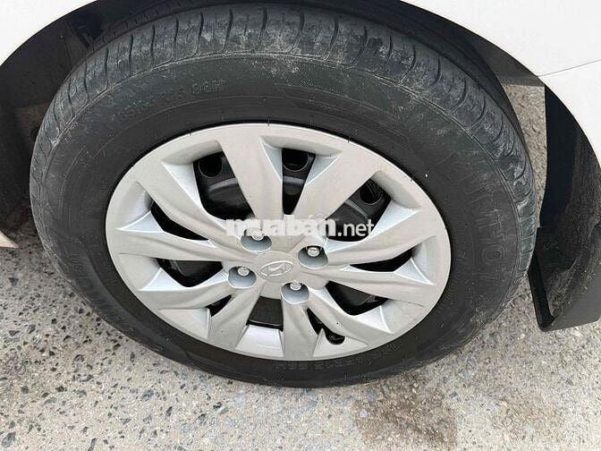 Hyundai Accent 2023 Số sàn Trắng 63000 km