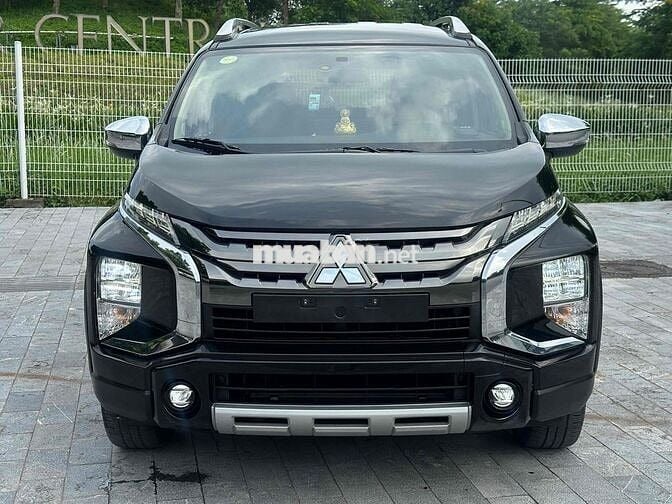 Mitsubishi Xpander Cross 2021 Đen 8 vạn km