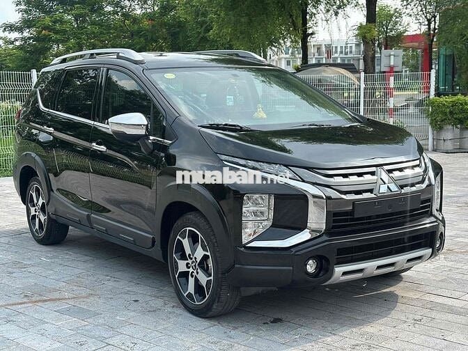 Mitsubishi Xpander Cross 2021 Đen 8 vạn km