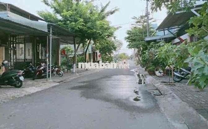 Cho thuê kho 200m2 MT đường 7m5 Hòa Xuân