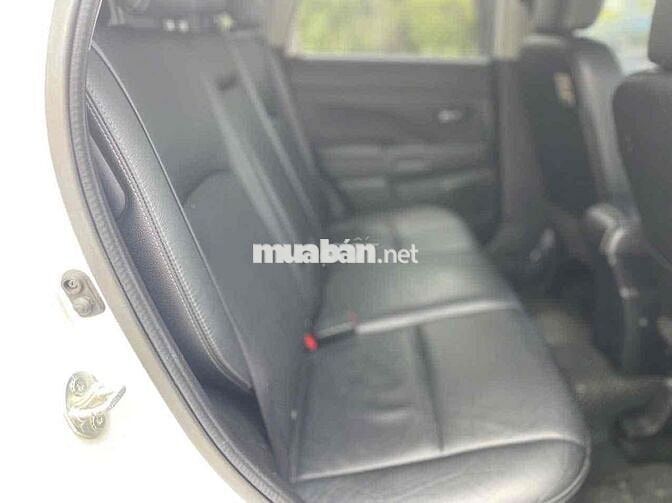 Mitsubishi Outlander 2.0 Sport GLS Trắng