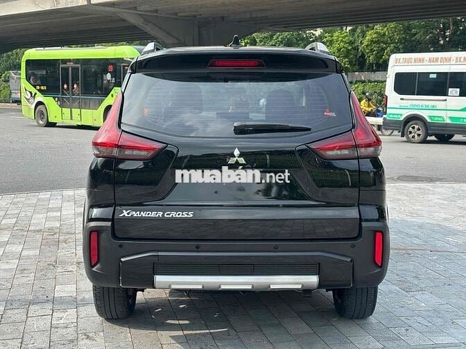 Mitsubishi Xpander Cross 2021 Đen 8 vạn km