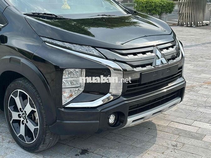 Mitsubishi Xpander Cross 2021 Đen 8 vạn km