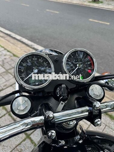 Kawasaki W800 2025