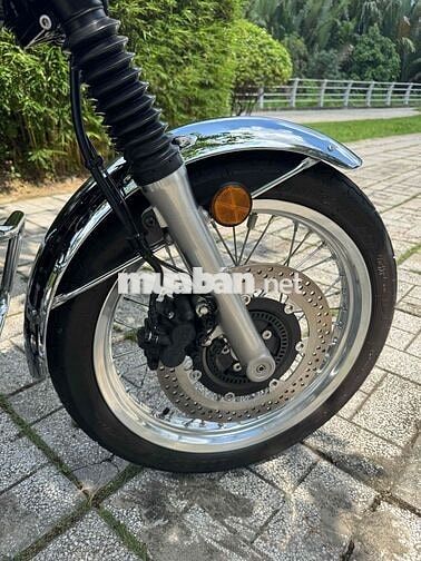 Kawasaki W800 2025