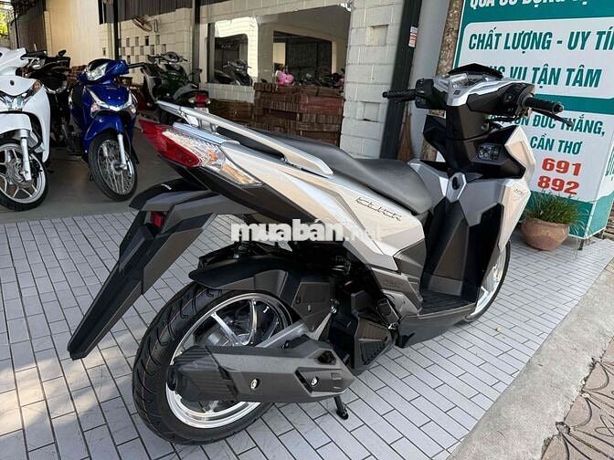 Honda Click Thái 125 Bạc