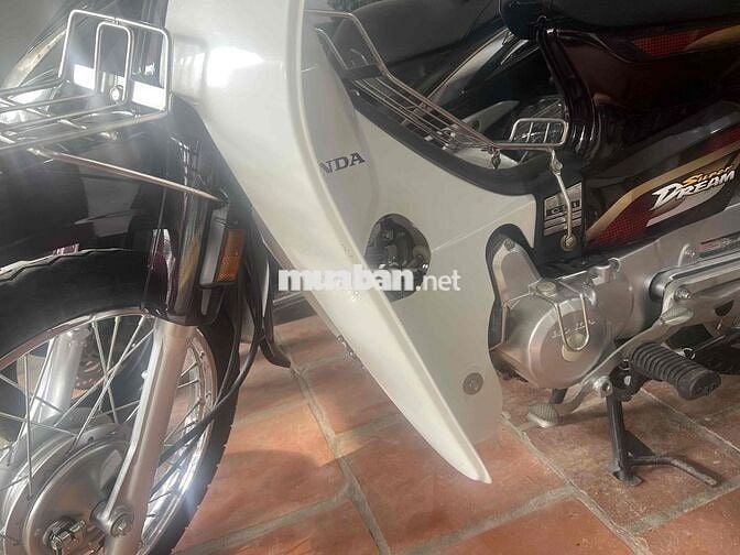 Honda Super Dream Trắng, Đỏ đô