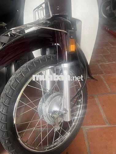 Honda Super Dream Trắng, Đỏ đô