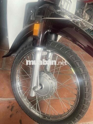Honda Super Dream Trắng, Đỏ đô
