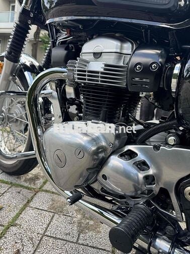 Kawasaki W800 2025