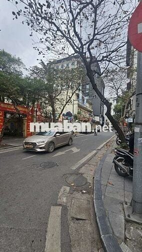 Mặt phố Thợ Nhuộm Hoàn Kiếm 800m2 12 nổi 3 hầm 180 phòng 70 trieu $