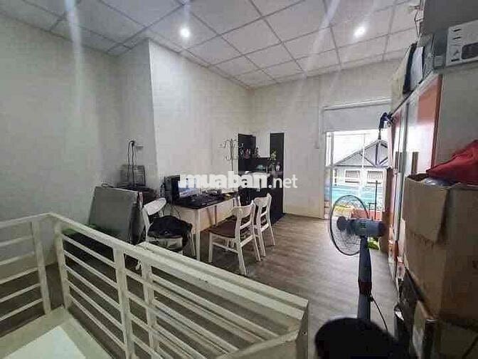 Bán nhà Phạm Thế Hiển cầu Nguyễn Văn Cừ Quận 8. 65m2 - 2 Tầng - 3 PN