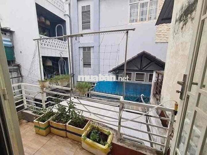 Bán nhà Phạm Thế Hiển cầu Nguyễn Văn Cừ Quận 8. 65m2 - 2 Tầng - 3 PN