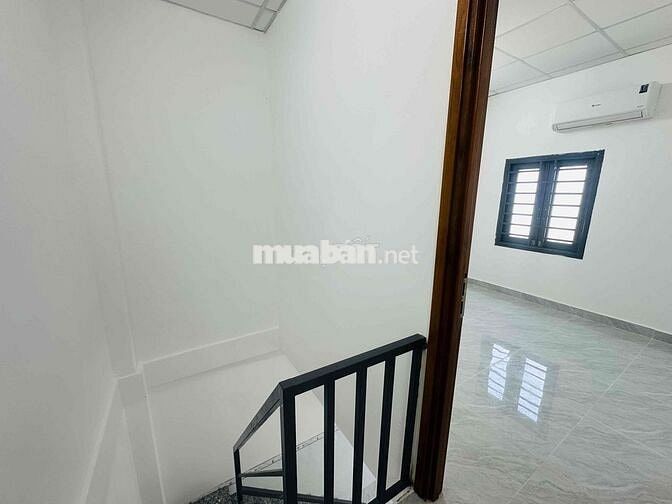 NHÀ MỚI XÂY 100%_ Trệt Lầu _ 2PN _ Hẻm Xe Tải _ Sẵn 2 Máy lanh