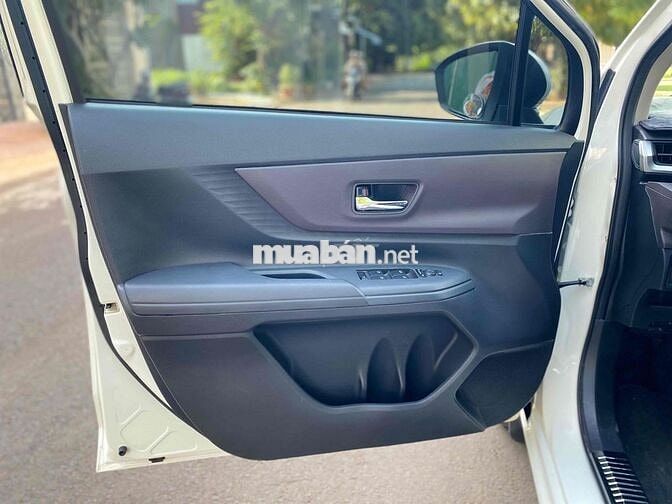 Toyota Avanza 1.5AT 2024 Số tự động Trắng