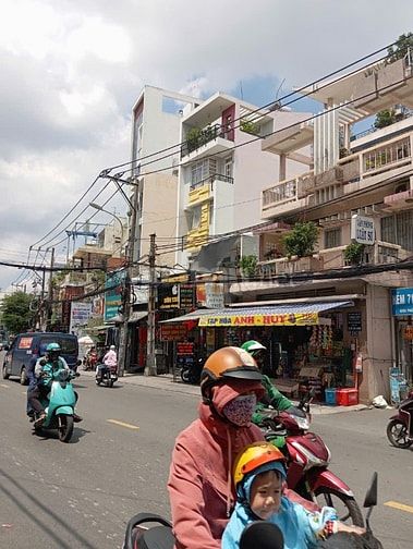 MẶT TIỀN LÊ QUANG ĐỊNH - GẦN CHỢ BÀ CHIỂU- GIÁ 25 TỶ.