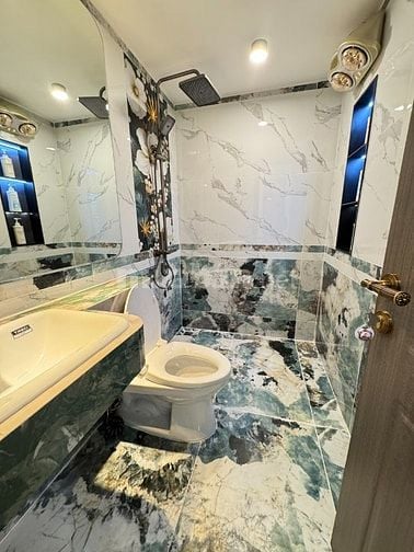 Gia đình nhiều thế hệ mua ngay CHCC 127m2 4 phòng ngủ giá chỉ 8 tỷ hơn