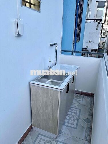 Cho thuê phòng mặt tiền Tạ Quang Bửu gần STU