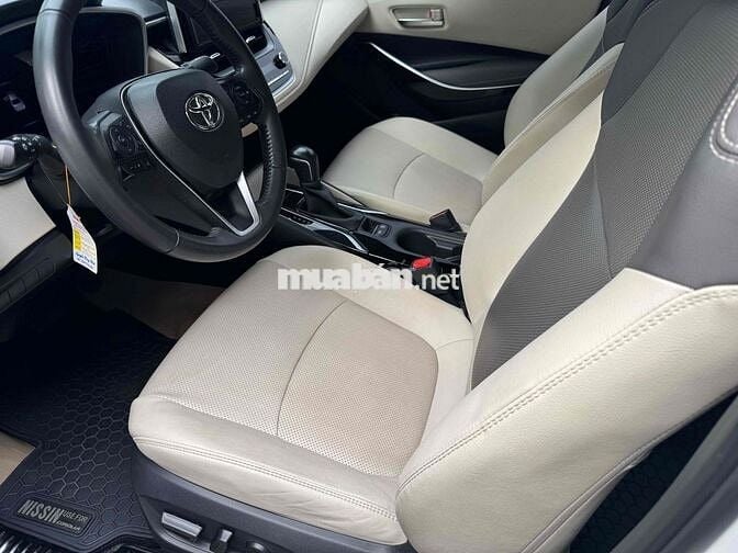Toyota Altis 1.8V 2023 Trắng siêu đẹp
