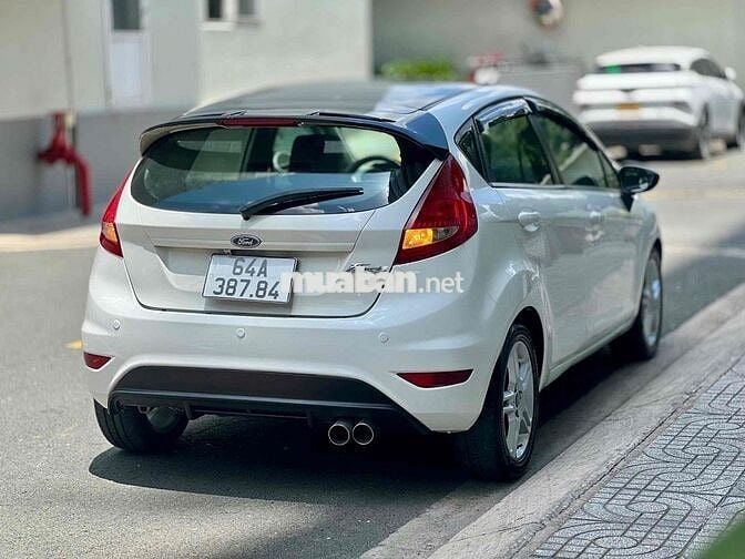 Ford Fiesta 2011 AT