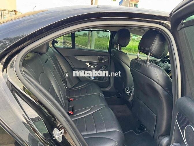 Mercedes-Benz C200 2017 Đen Tự động 9 cấp