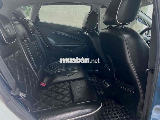 Ford Fiesta 2011 AT