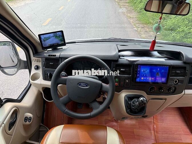 Xe khách Ford Transit 16 chỗ Bạc