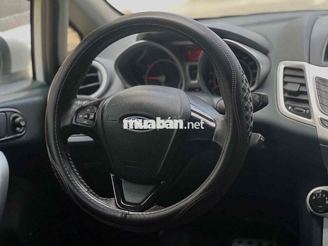Ford Fiesta 2011 AT